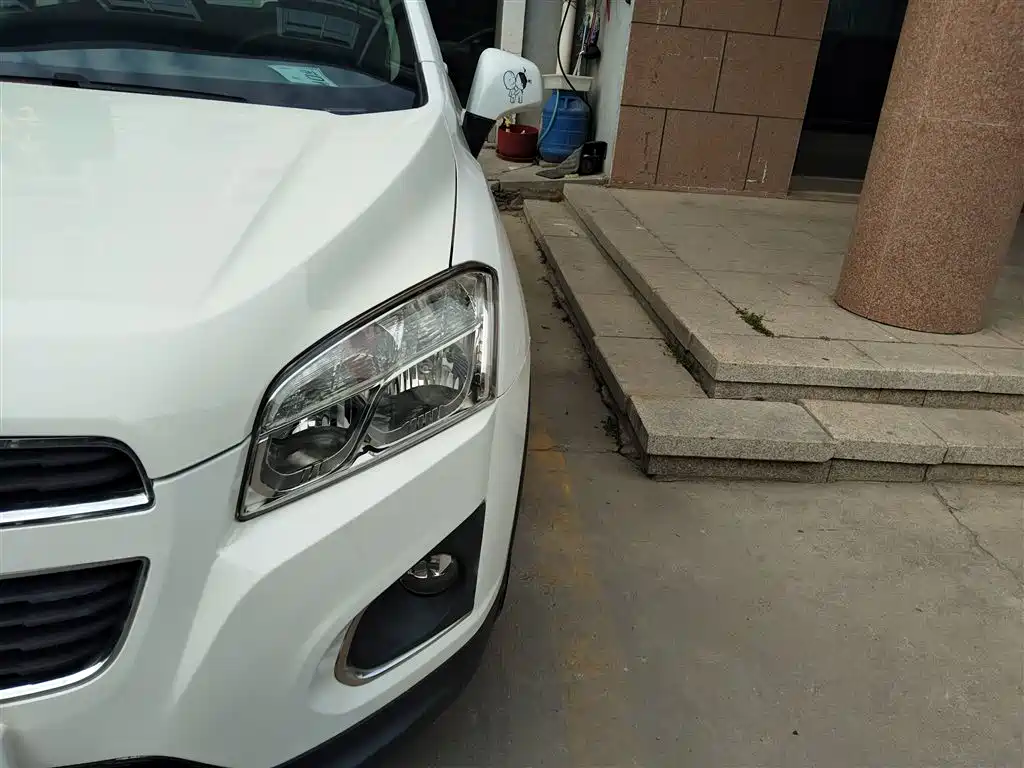 Chevrolet Trax 2016 1.4T Automatic 2WD Comfort Sunroof Edition фото 18