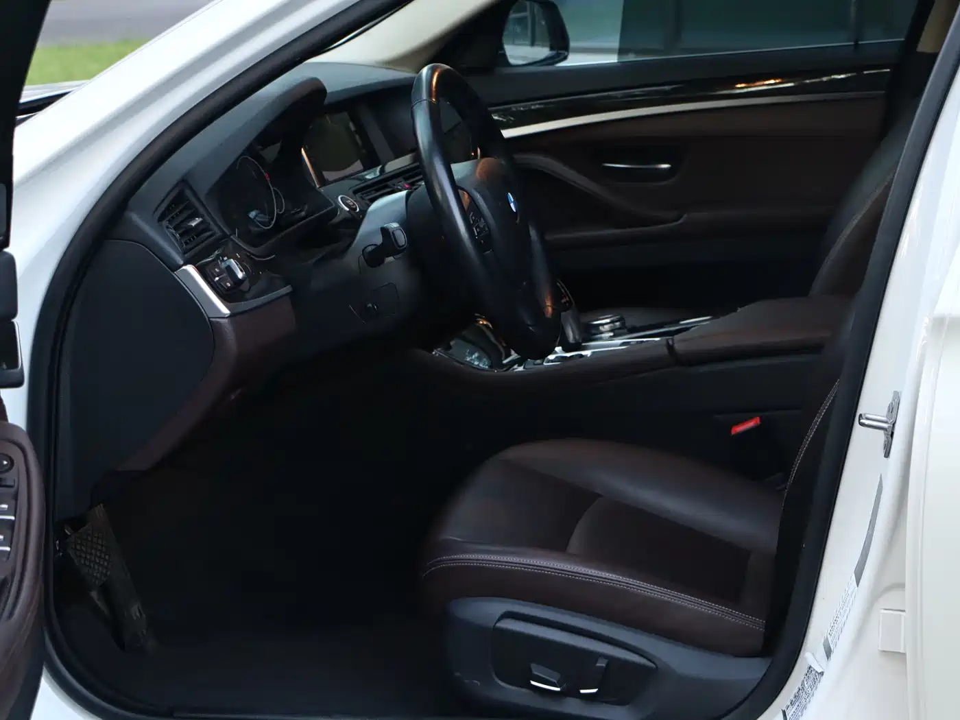 BMW 5 Series 2017 525Li Luxury Design Package фото 6