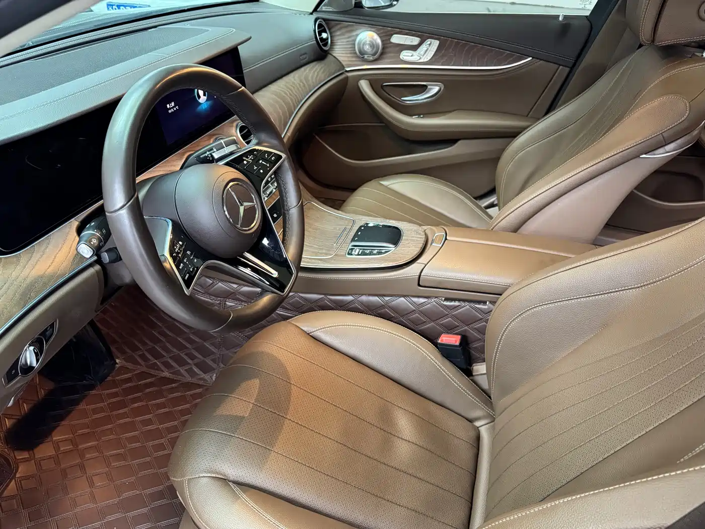 Mercedes-Benz E-Class 2020 E 300 L Fashion фото 4