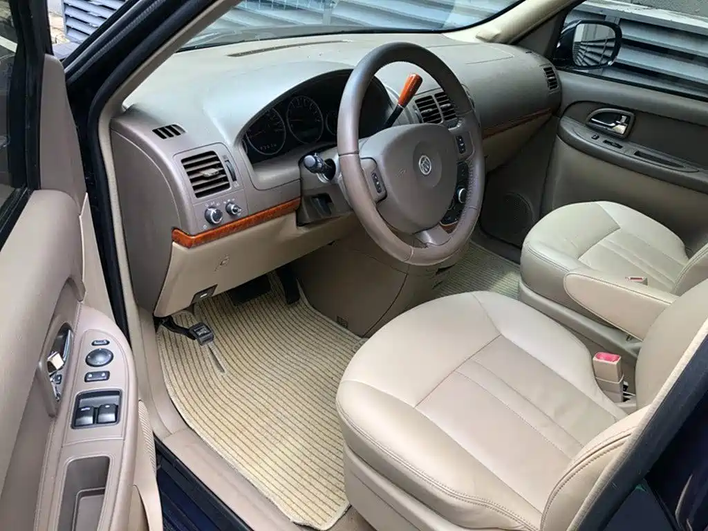 Фото 8 - Buick GL8
