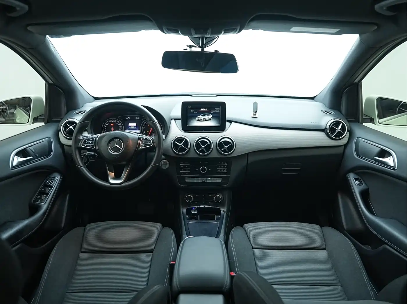 Mercedes-Benz B-Class 2016 B 180 фото 17