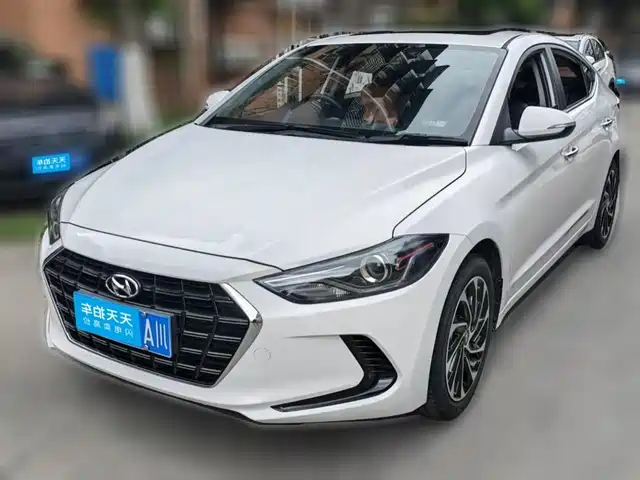 Hyundai Elantra 2020 1.5L CVT Smart Style·Elite — фото 1