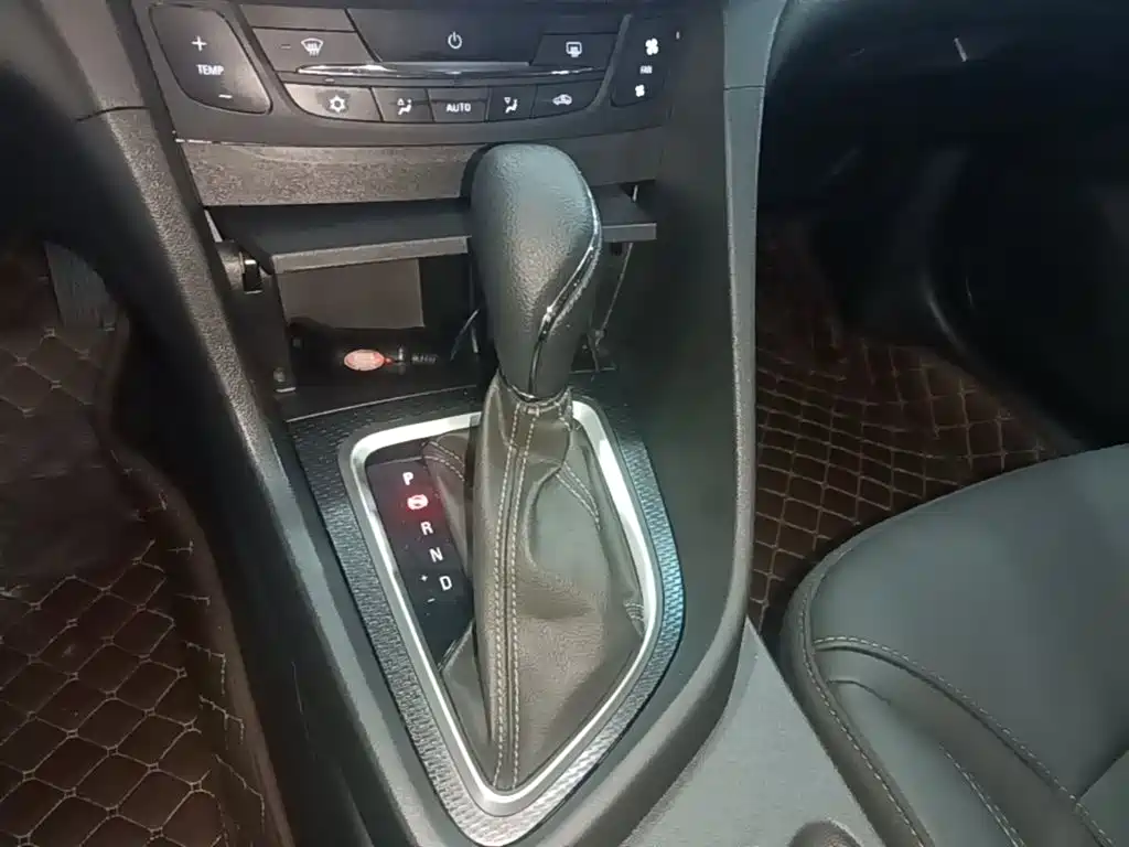 Buick Excelle 2019 18T Auto Connected Elite China VI фото 14