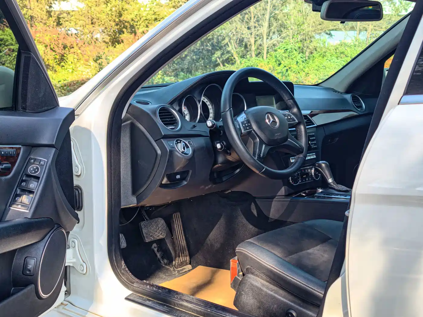 Photo 21 - Mercedes-Benz C-Class