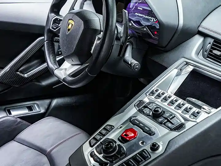Lamborghini Aventador 2011 LP 700-4 фото 12