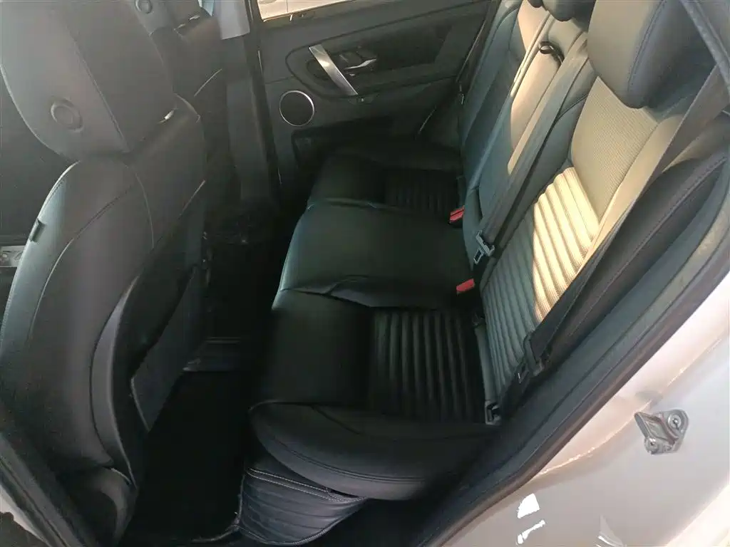 Land Rover Discovery Sport 2022 Model 200PS Family Edition 5-Seater фото 10