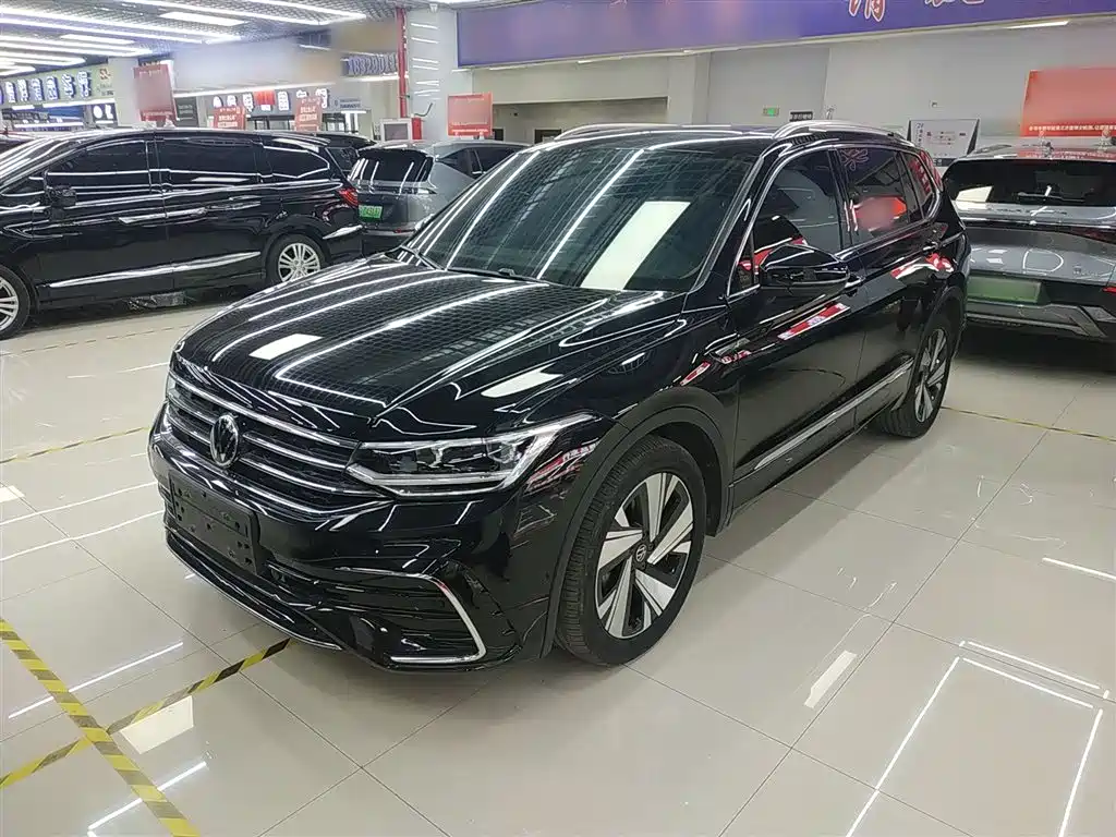 Volkswagen Tiguan L 2023 Facelift 330TSI Auto FWD R-Line Premium фото 2