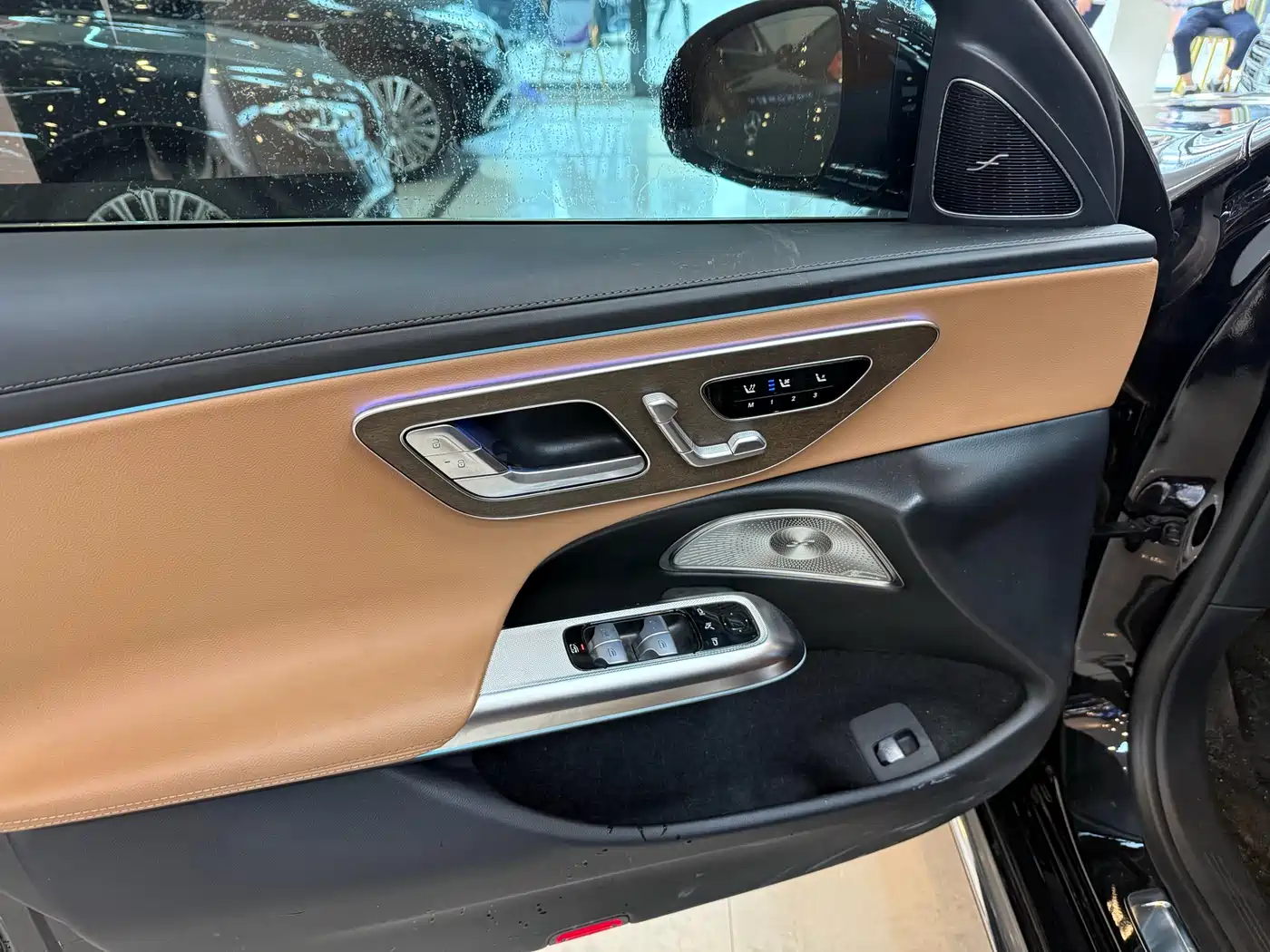 Mercedes-Benz E-Class 2024 Model E 300 L Luxury фото 8