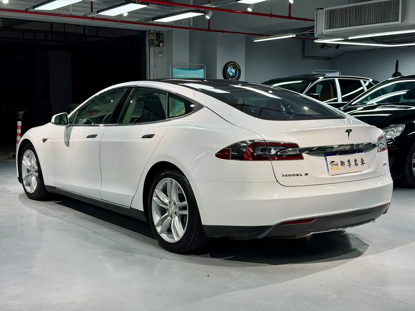 Tesla Model S 2016 2015 Model S 85D