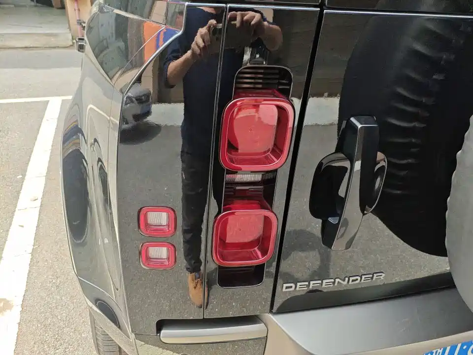 Land Rover Defender 2024 110 3.0T P400 X-DYNAMIC HSE фото 7