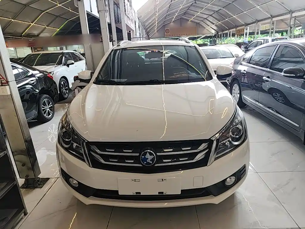 Venucia T70 2016 2016 2.0L CVT Rui Qu Edition