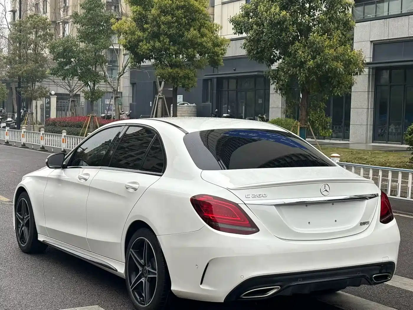 MERCEDES-BENZ C CLASS