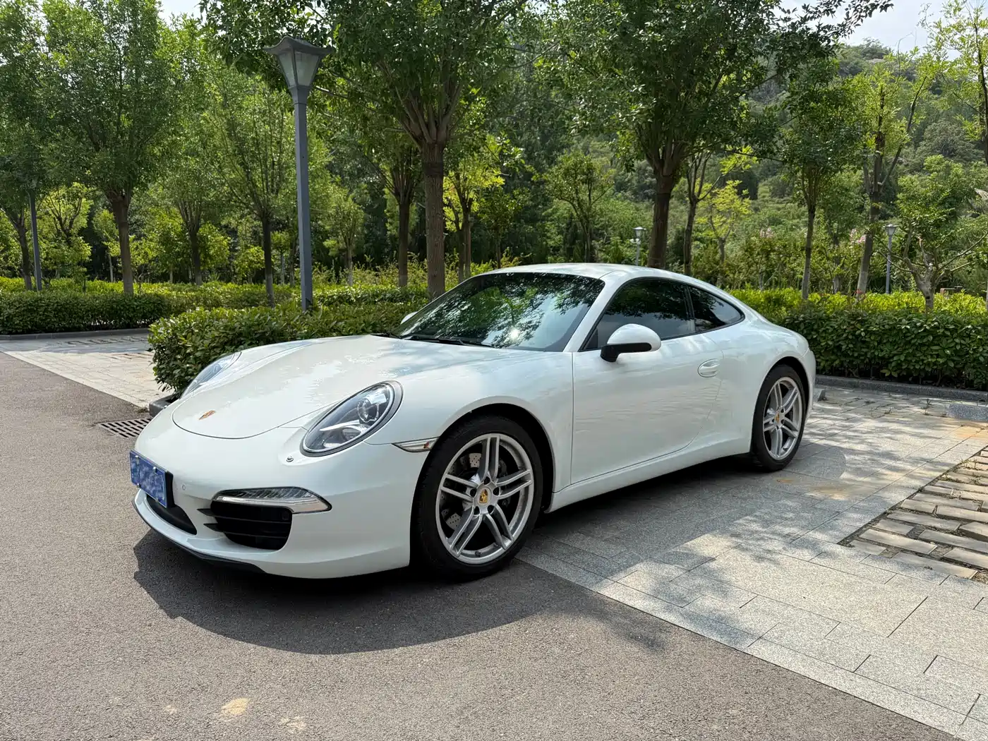 Фото 1 - Porsche 911