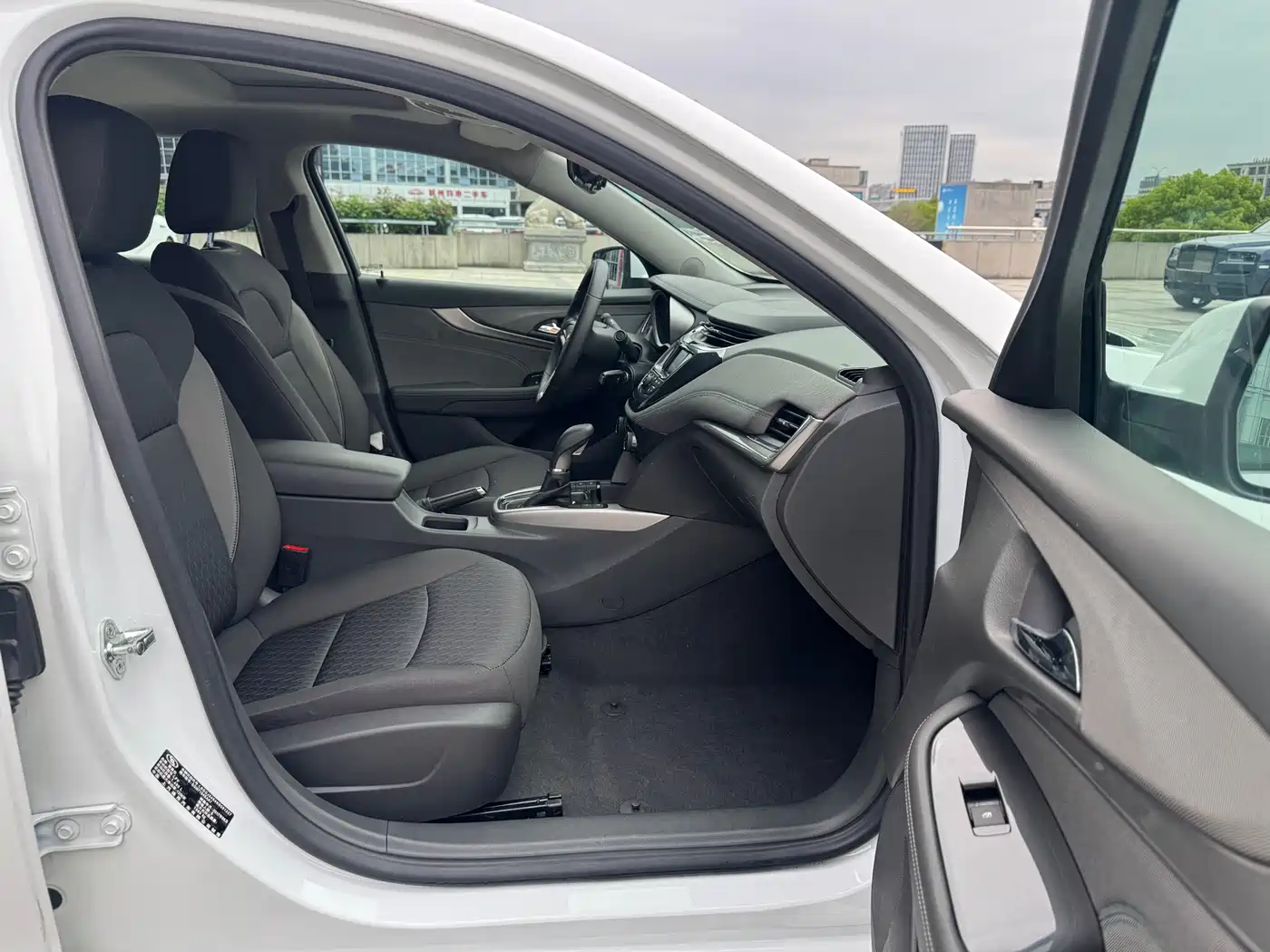 Chevrolet Malibu 2017 1.5T Automatic Comfort Edition фото 12