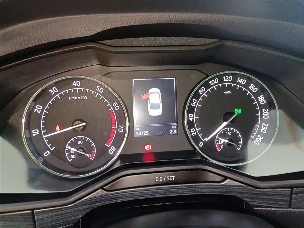 Škoda Superb 2016 TSI330 DSG Smart Edition фото 4