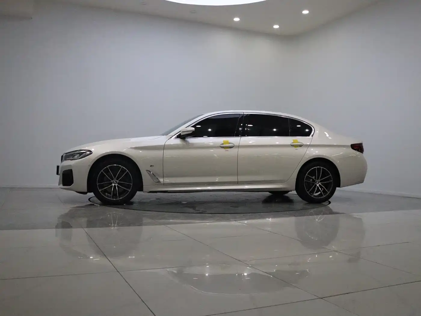 BMW 5 Series 2021 525Li M Sport Package фото 6