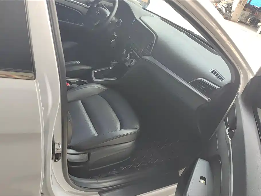 Hyundai Elantra 2020 1.5L CVT Smart Style·Elite фото 8