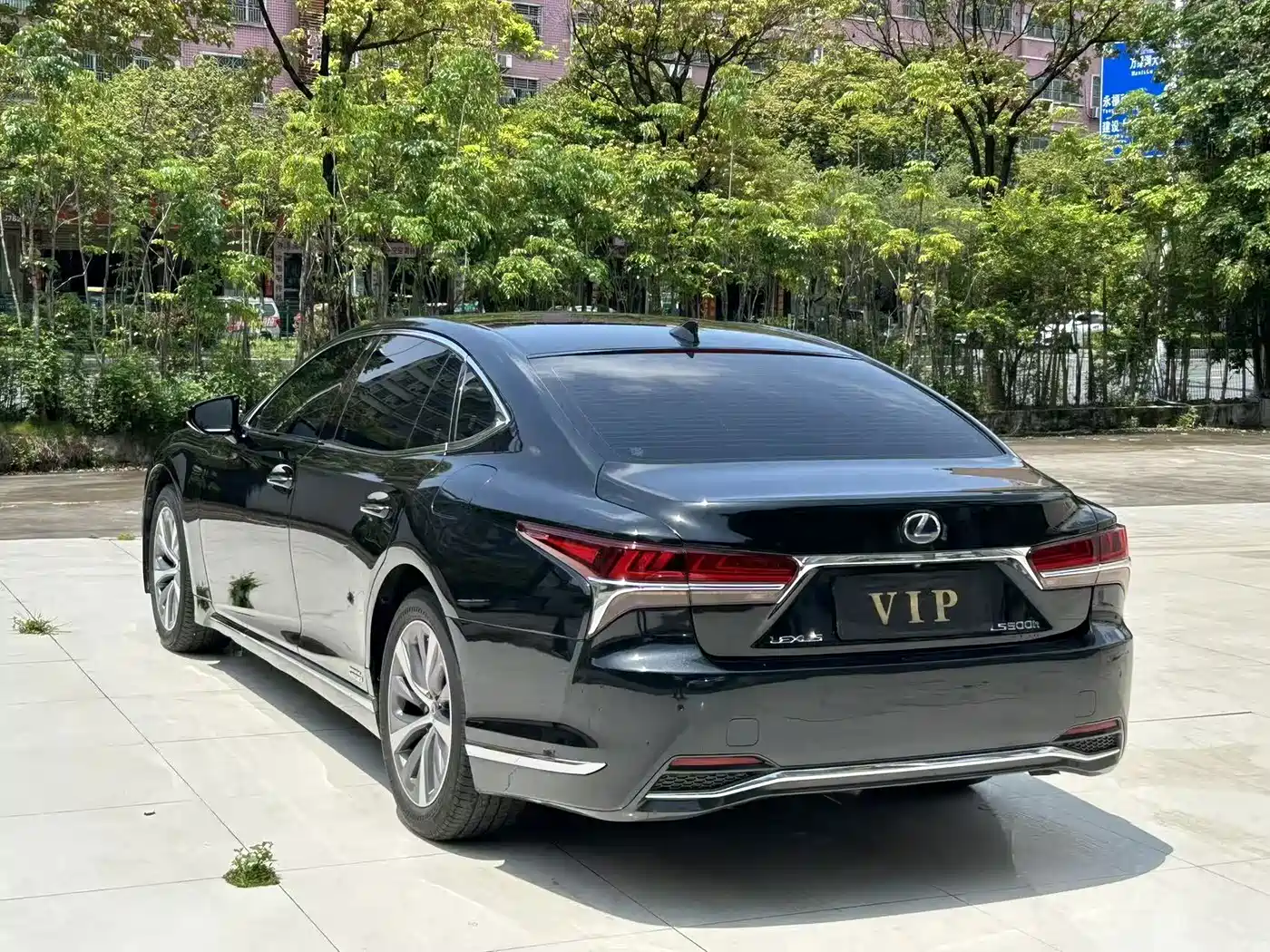 LEXUS LS