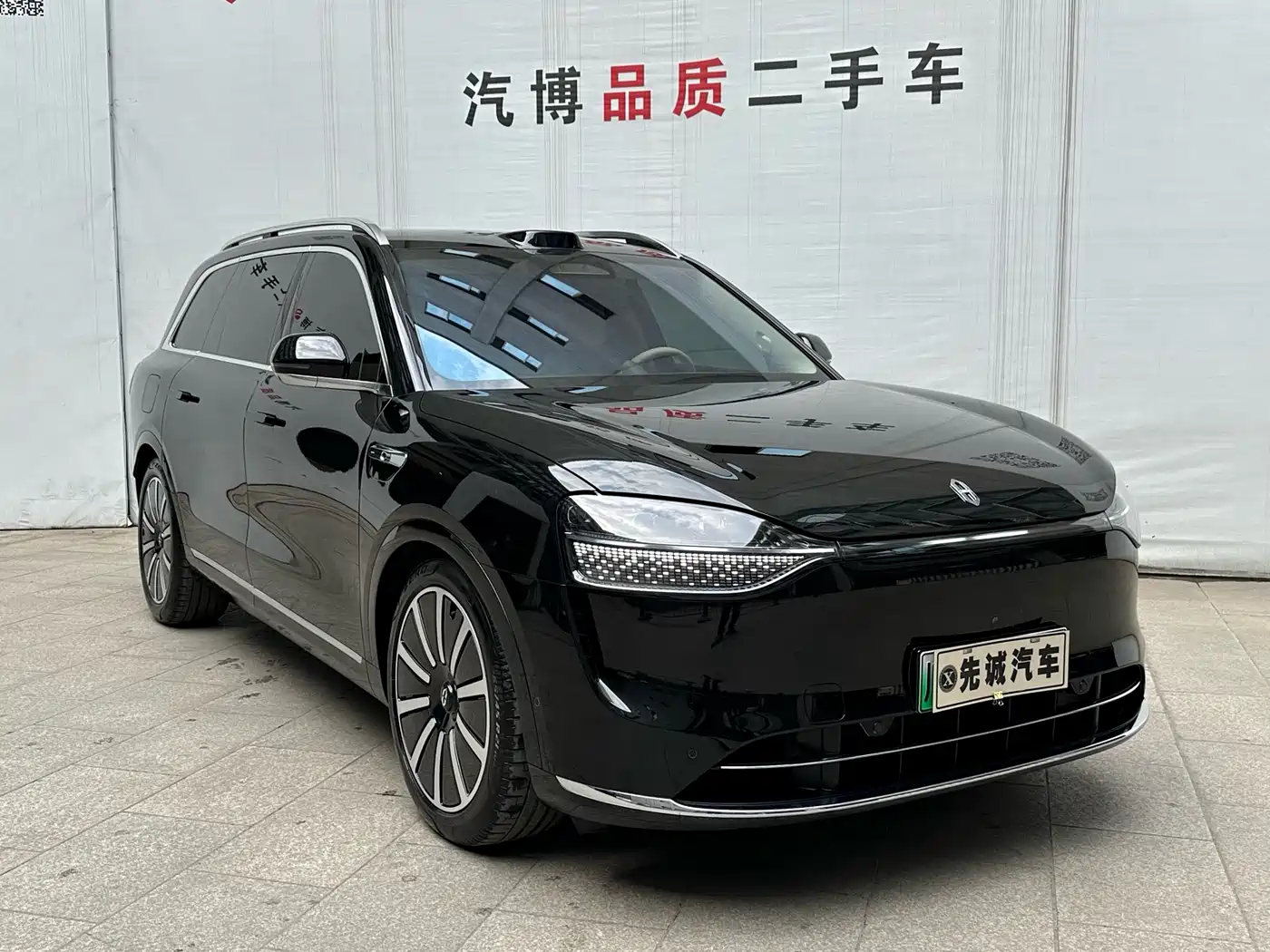 AITO Wenjie AITO M9 2024 Range Extender Max Edition 42kWh 6-seater фото 3