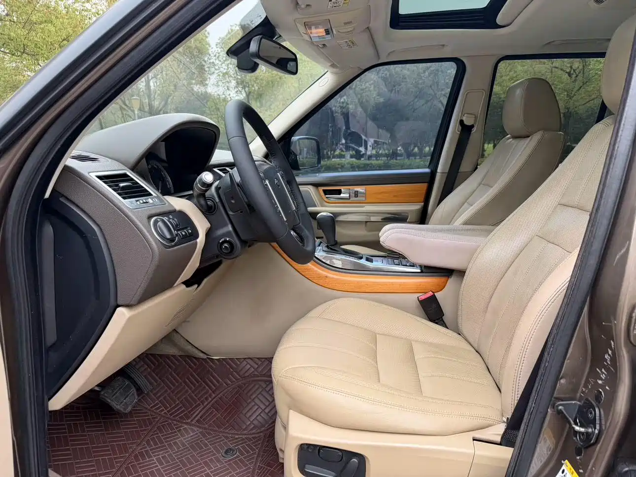 Land Rover Range Rover Sport 2013 3.0 TDV6 Diesel Ultimate Sport Edition фото 3