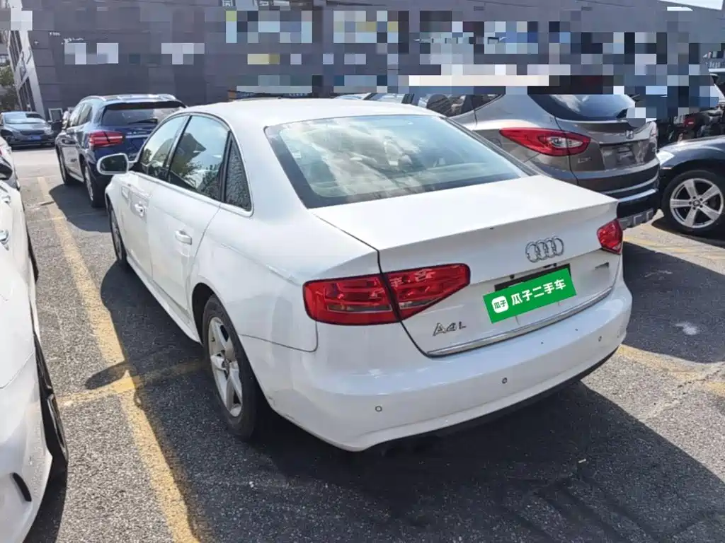 Photo 5 - Audi A4L