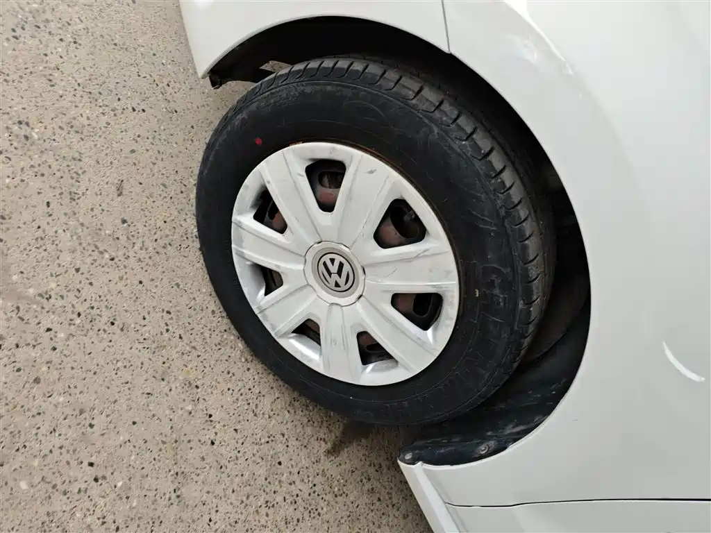 Volkswagen Polo 2016 1.4L Manual Trend фото 23