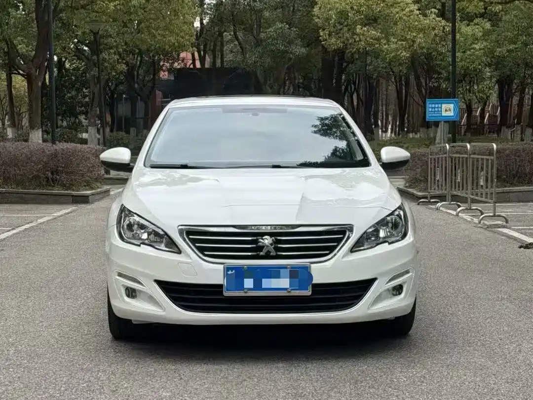 Photo 2 - Peugeot 408