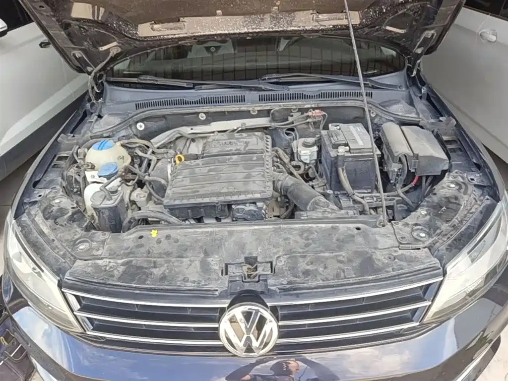 Volkswagen Sagitar 2015 1.6L Manual Comfort фото 20