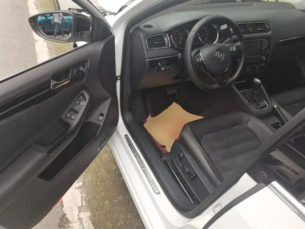 Volkswagen Sagitar 2018 280TSI DSG Luxury фото 16