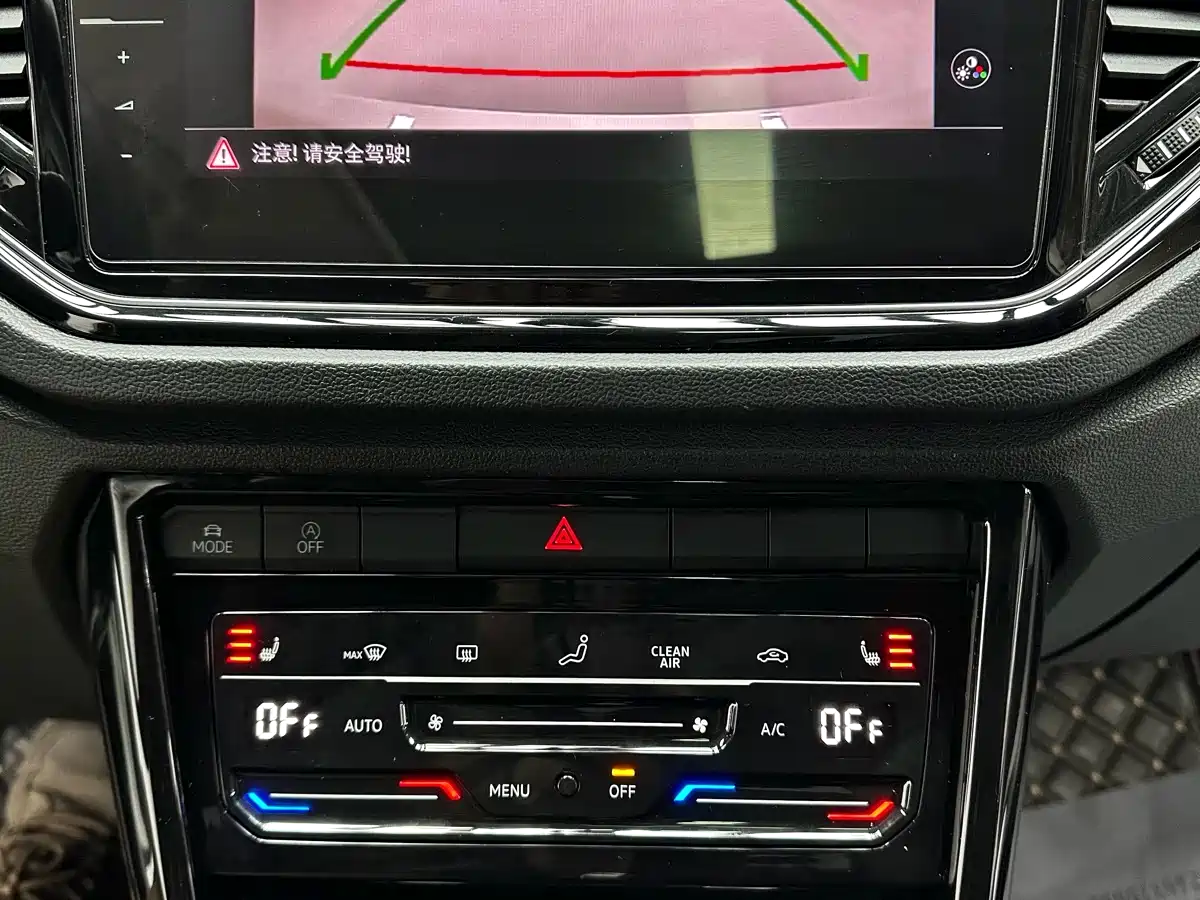 Volkswagen T-ROC 2021 280TSI DSG 2WD Comfort Smart Connect 30th Anniversary Edition фото 17