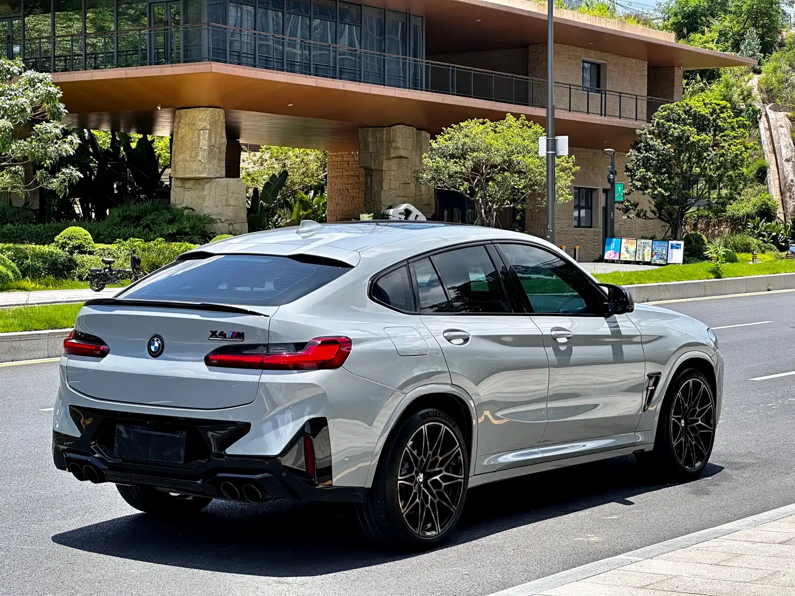 صورة 10 - BMW X4 M