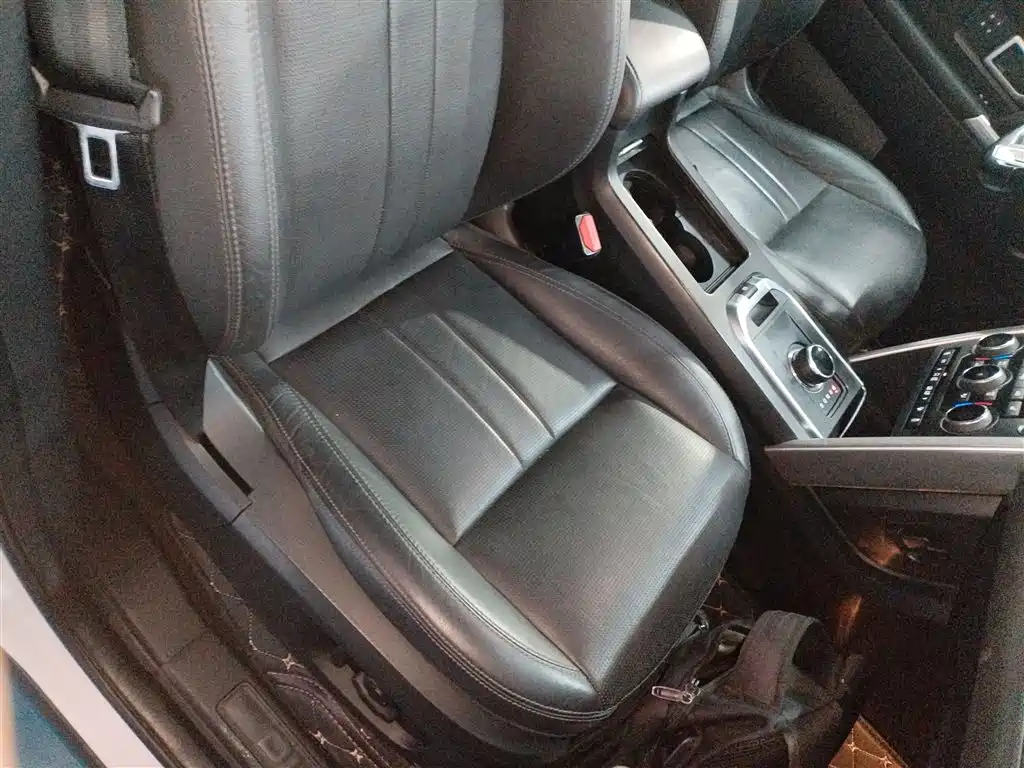 Land Rover Discovery Sport 2018 240PS HSE Edition фото 20
