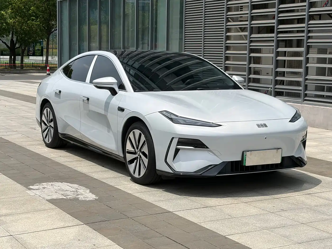 Geely Galaxy Galaxy E8 2024 2024 665km RWD Starship Voyager Edition