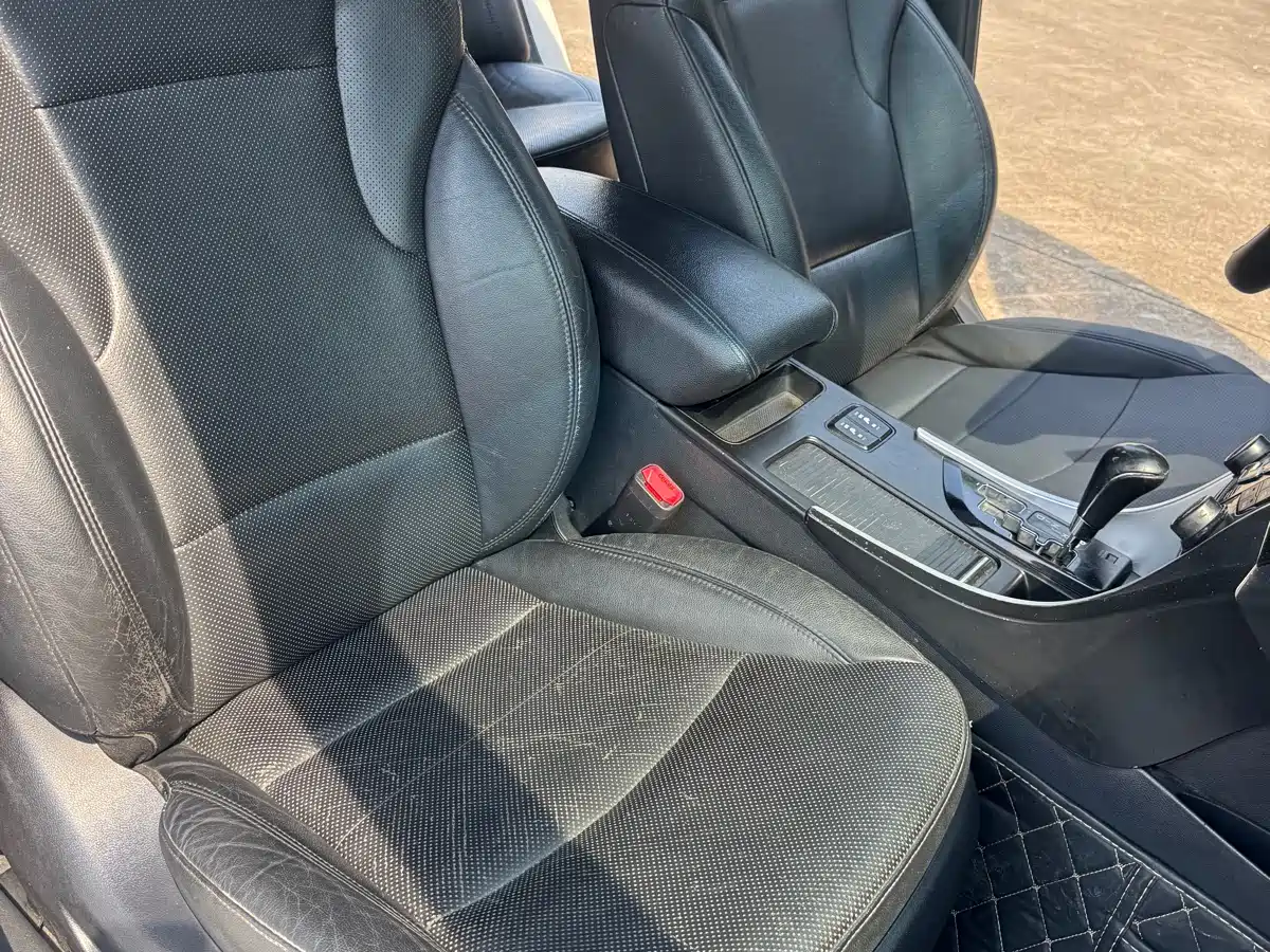 Hyundai Sonata 2013 2.0L Automatic Luxury Edition фото 16