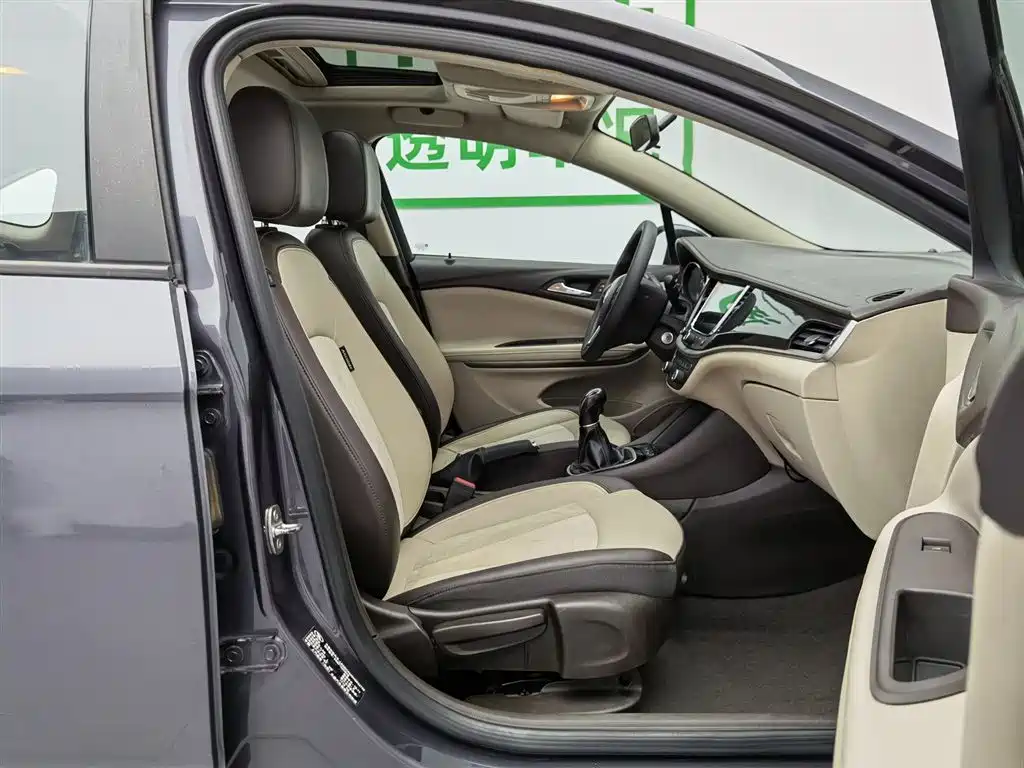 Фото 23 - Buick Verano