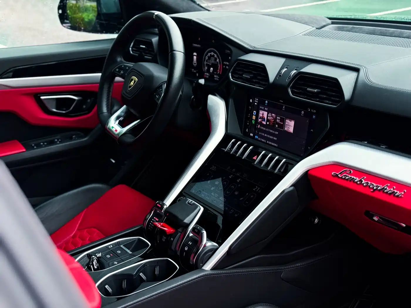 Lamborghini Urus 2018 4.0T V8 фото 9