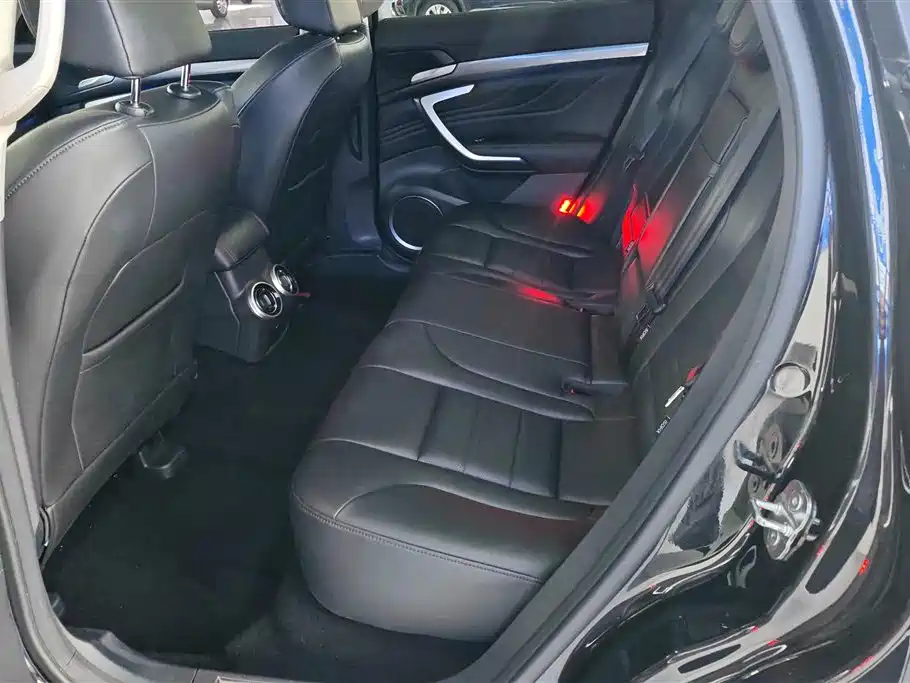 WEI PAI WEI BRAND VV7