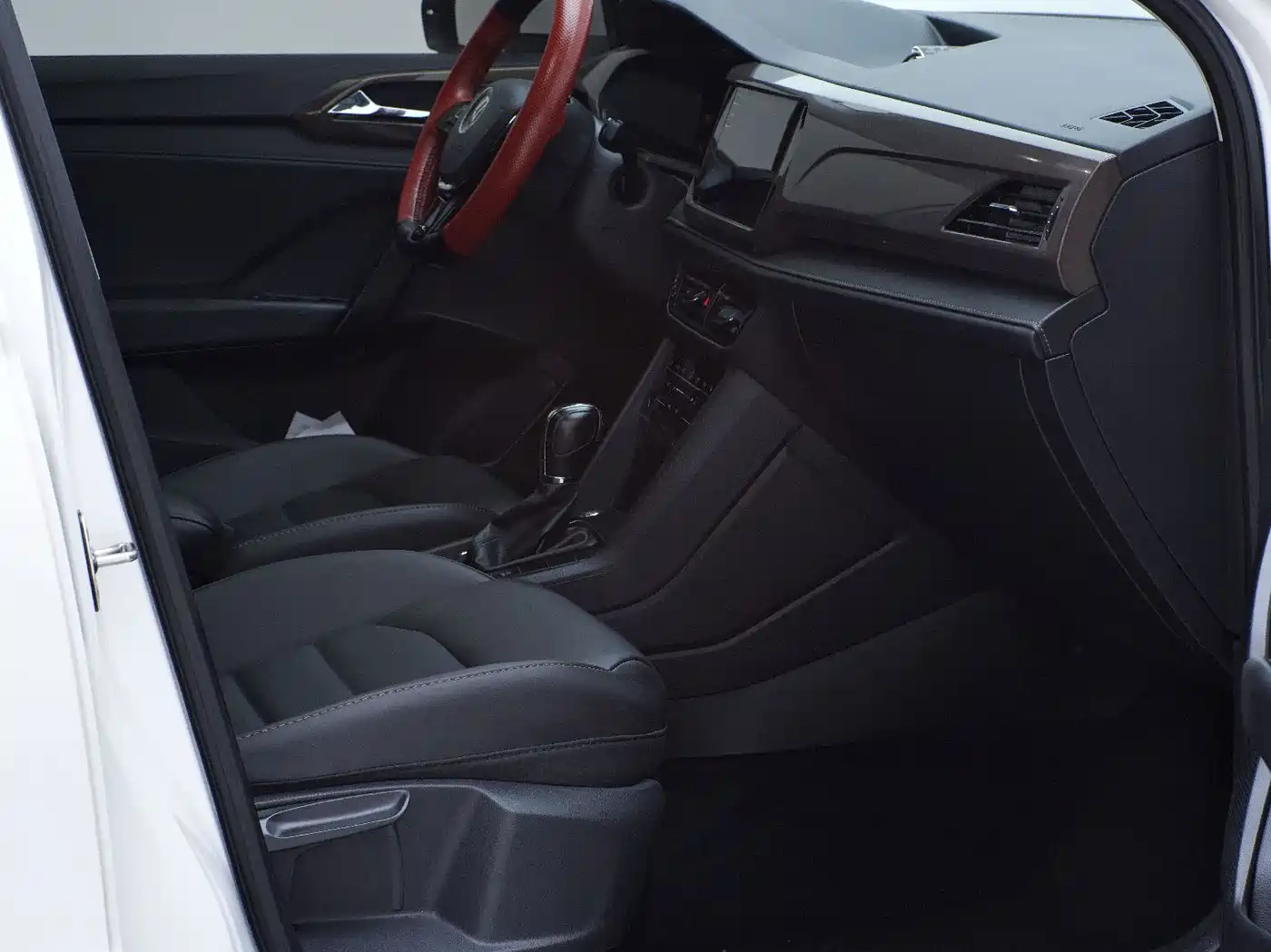 Volkswagen Tharu 2022 280TSI FWD Luxury Edition фото 27
