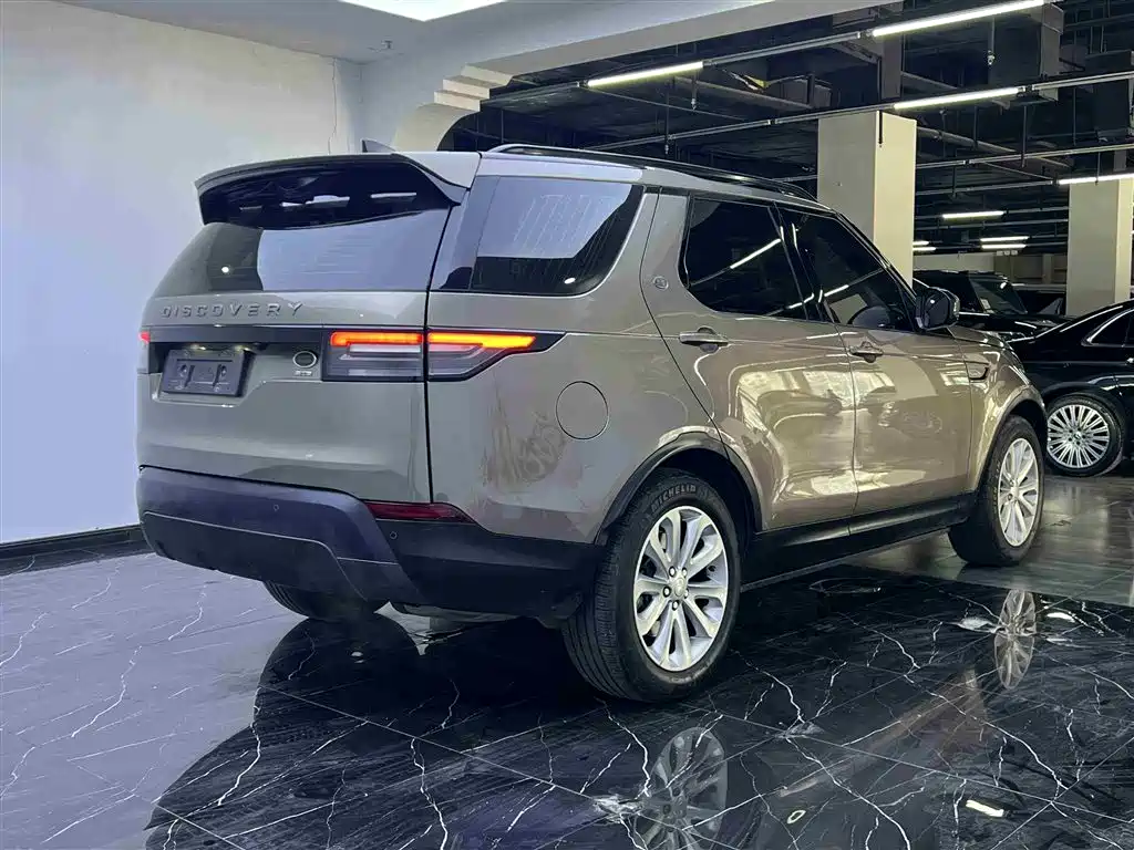Land Rover Discovery 2017 3.0 SC V6 SE фото 20