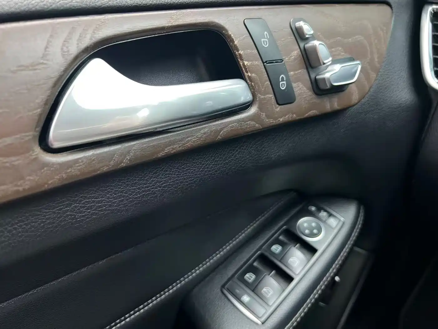 Mercedes-Benz GLE 2016 GLE 320 4MATIC Dynamic фото 14