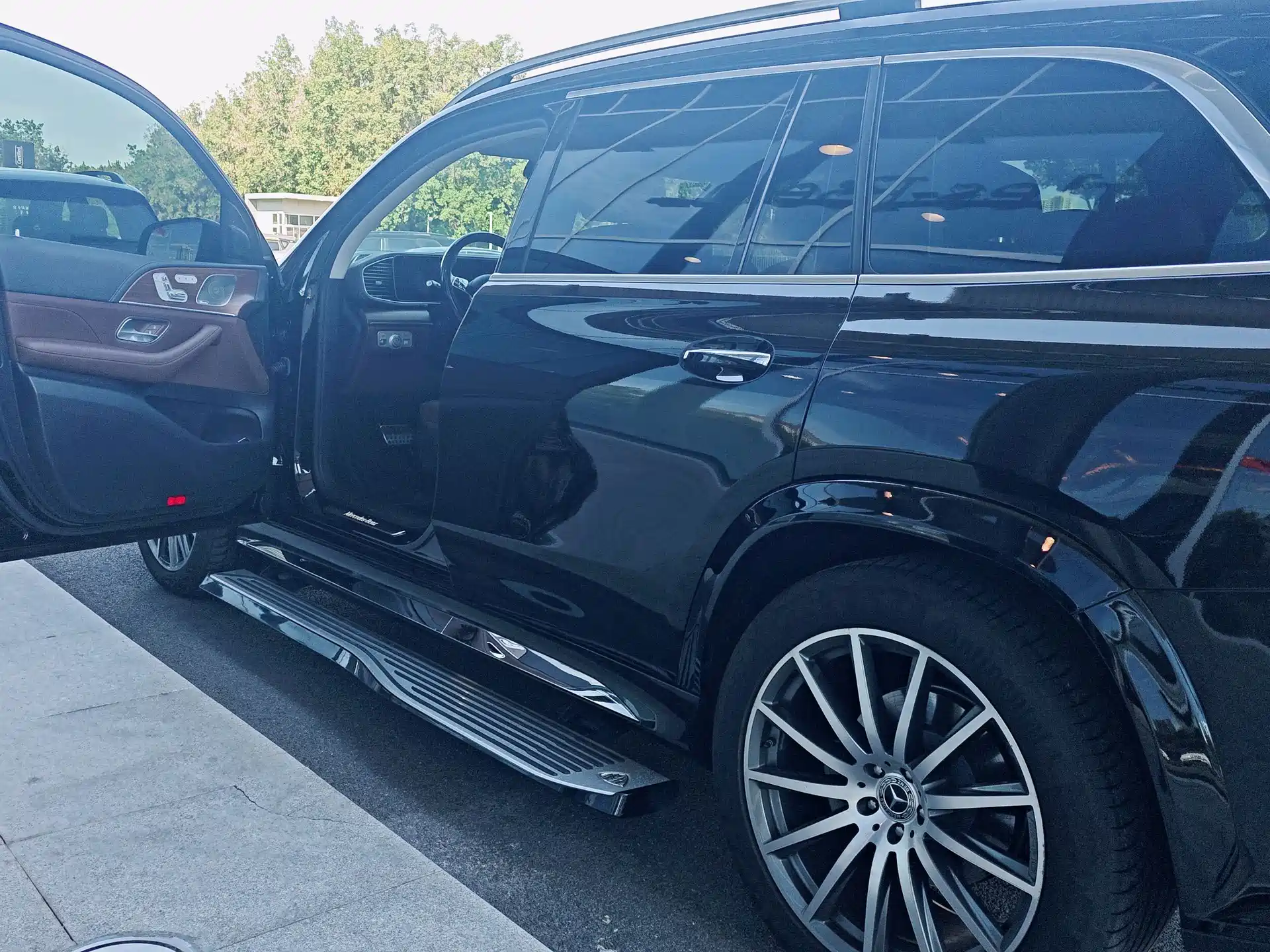 Фото 38 - Mercedes-Benz GLS