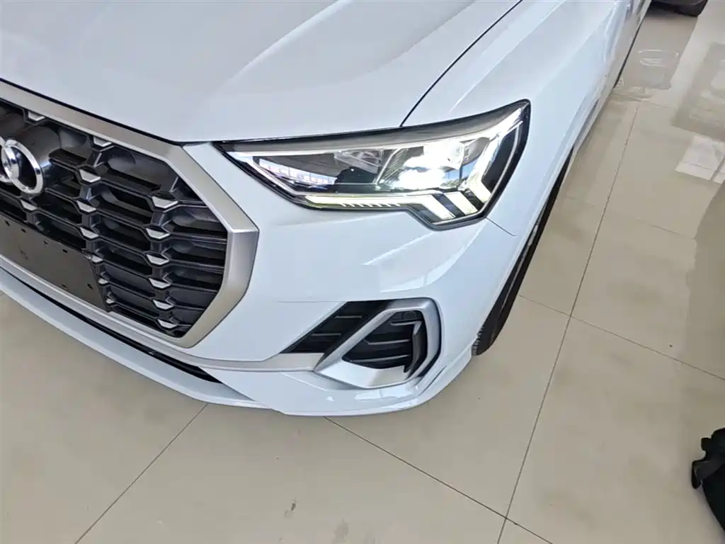 Audi Q3 2019 35 TFSI Progressive Sport фото 24