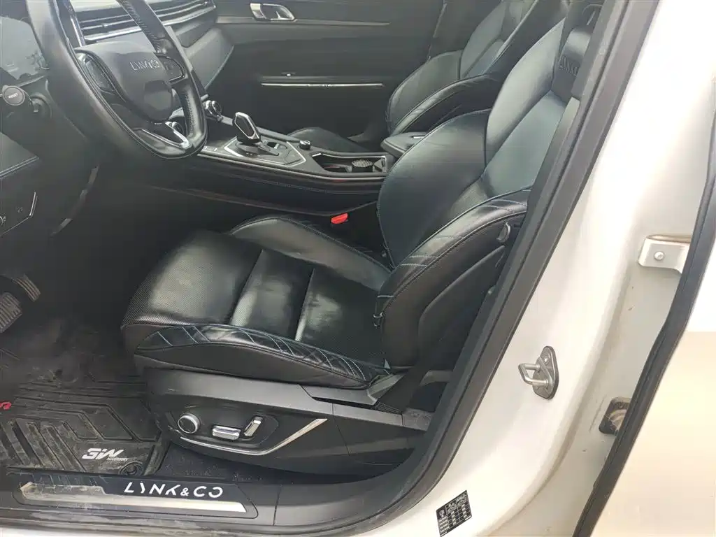 Lynk & Co 05 2020 2.0TD 2WD Shine Halo фото 8
