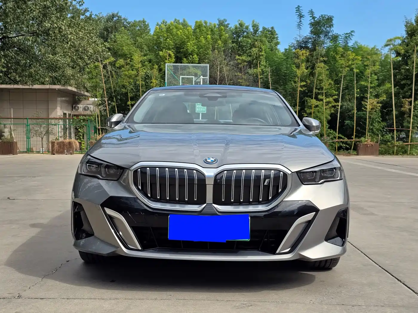 BMW i5 2024 2024 eDrive 35L Premium Model M Sport Package