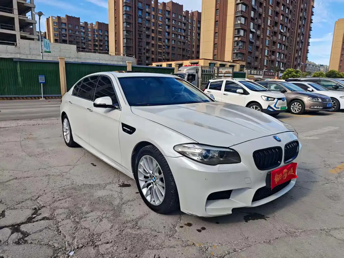 BMW 5 Series 2014 525Li Luxury Design Package фото 6