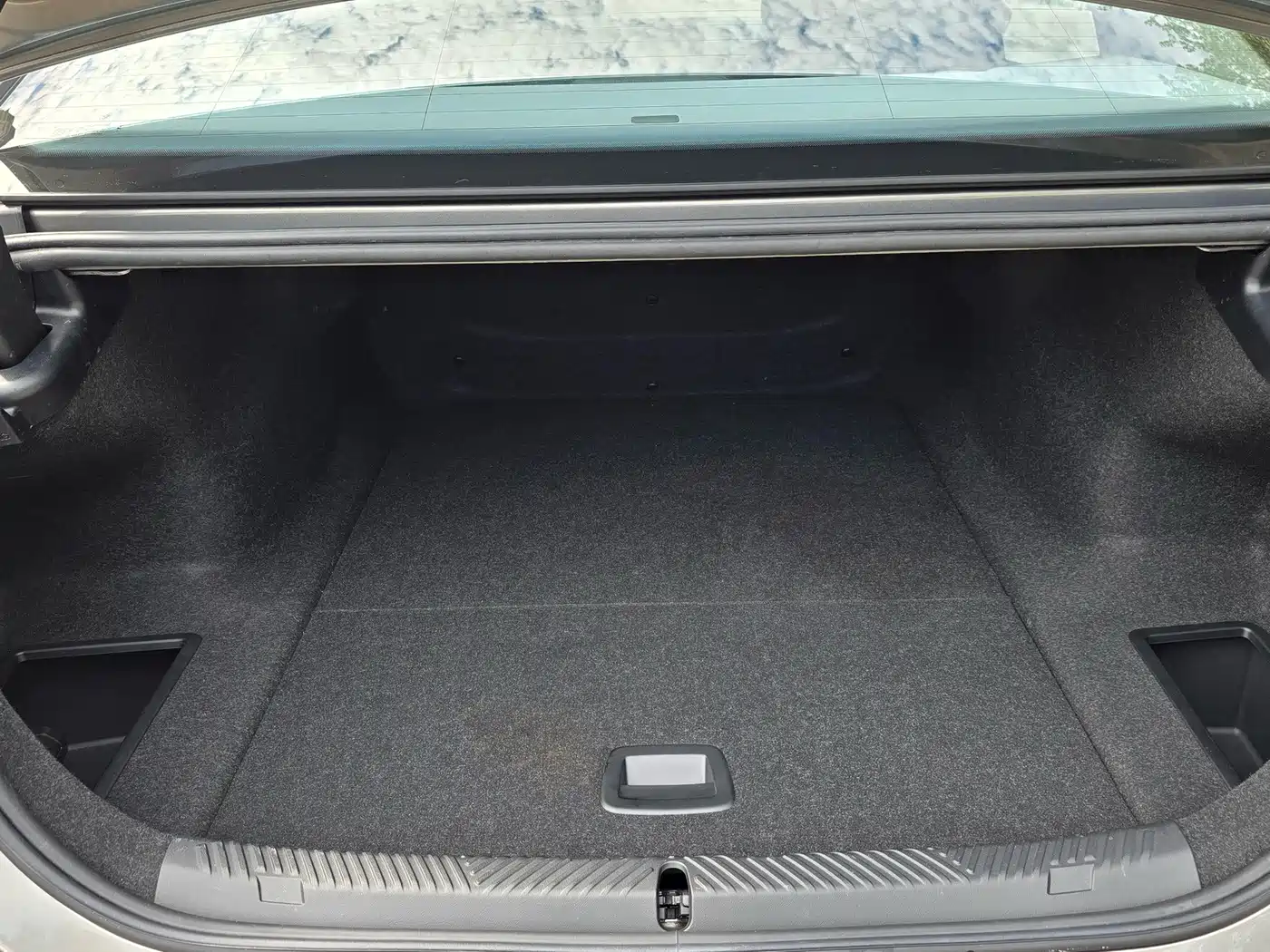 BMW i5 2024 2024 eDrive 35L Premium Model M Sport Package