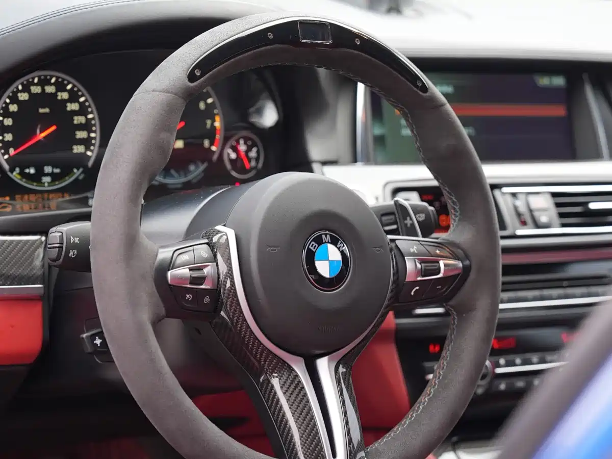 BMW M5 2014 M5 фото 7