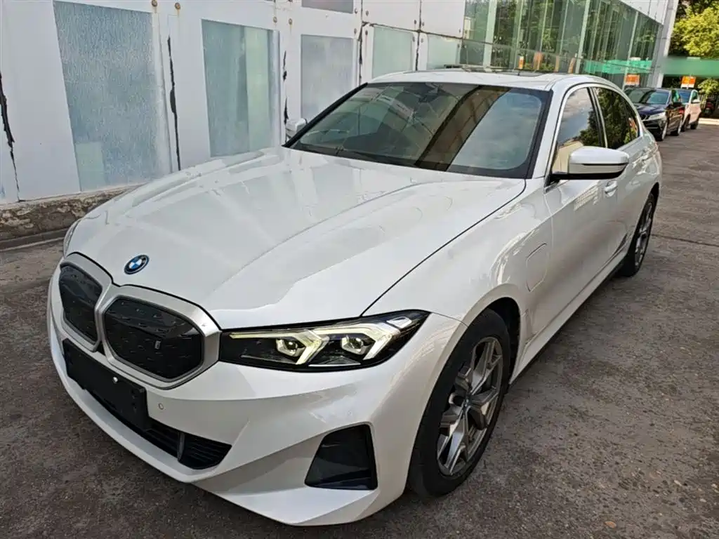 BMW i3 2022 eDrive 35 L