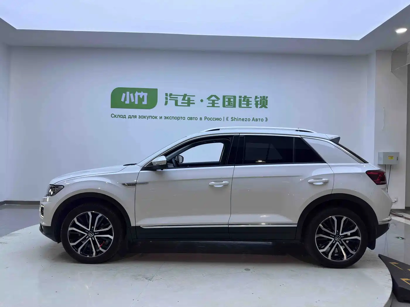 Volkswagen T-ROC 2022 280TSI DSG 2WD Comfort PLUS фото 7