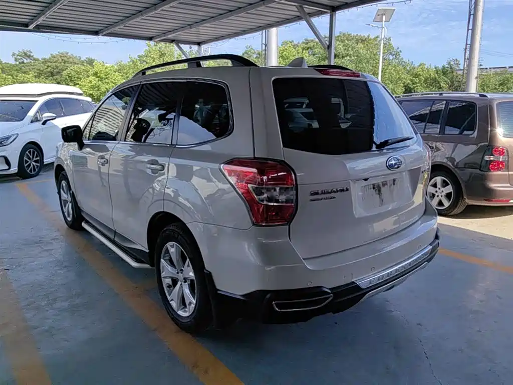Subaru Forester 2014 2.5i Automatic Elite Edition фото 5